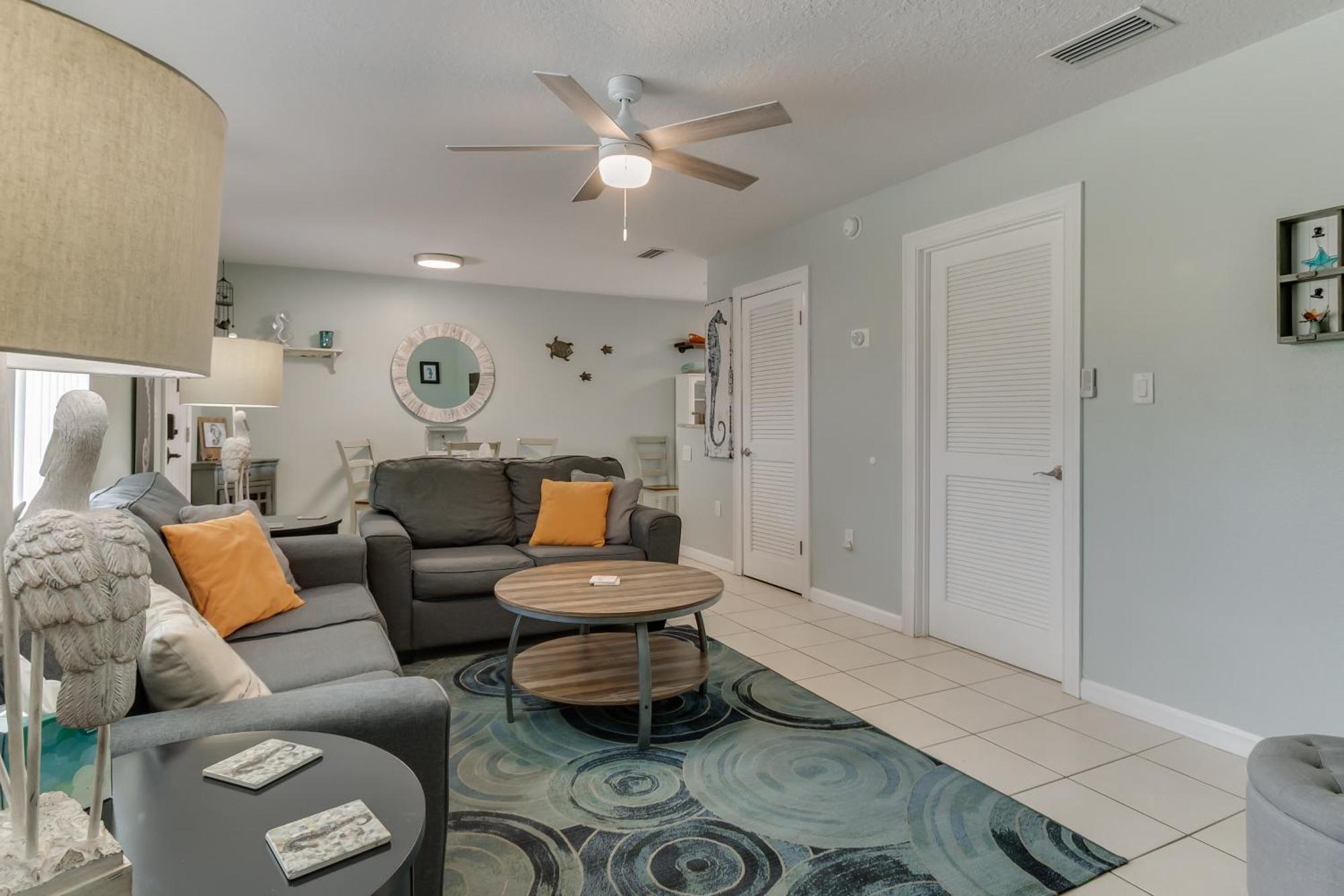 Apartment Tranquility Seahorse - Oceanfront Paradise!